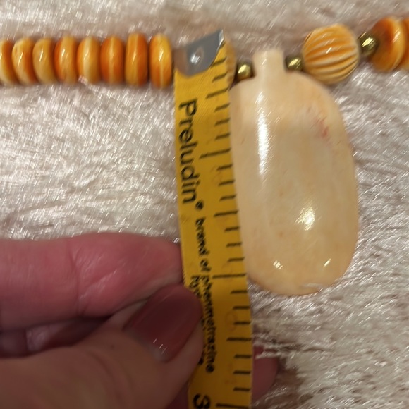 Necklace 1990’s faux ivory/bone needed. 18” - Picture 6 of 6
